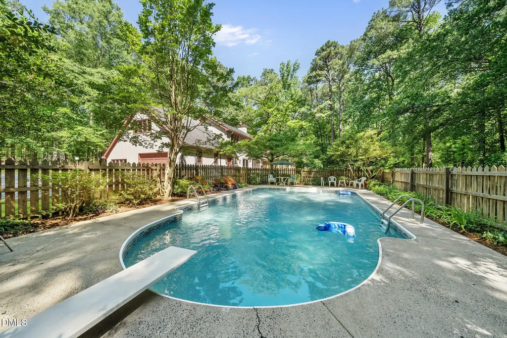 101 Stoneridge Drive Chapel Hill NC 27514