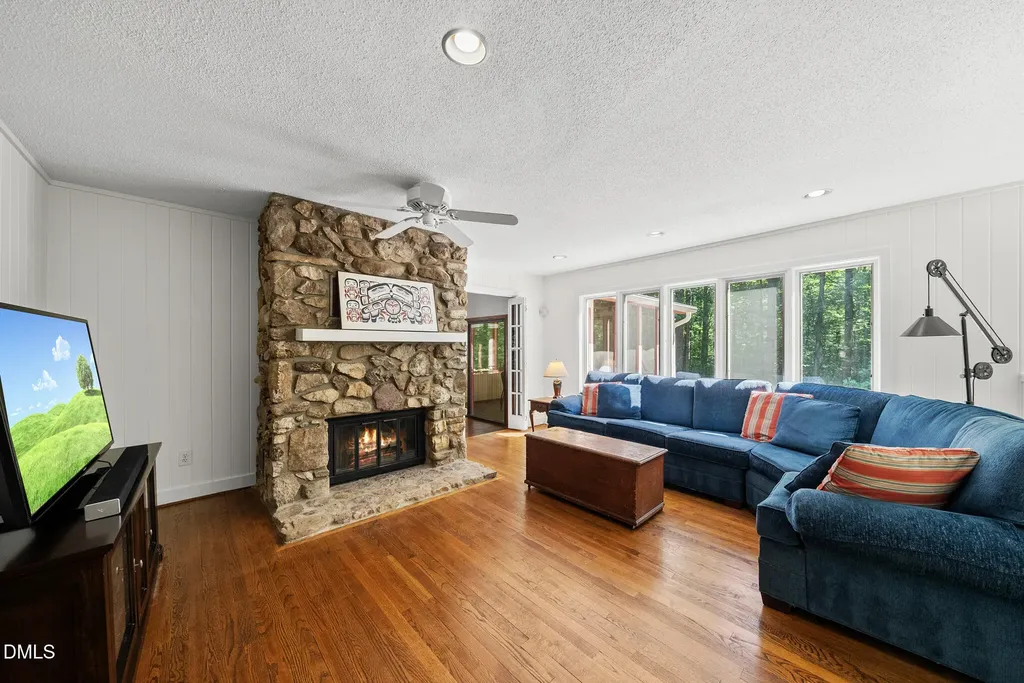 101 Stoneridge Drive Chapel Hill NC 27514