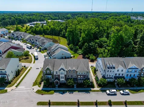 542 Grand Central Station Apex NC 27502