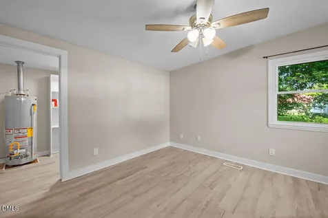 411 S 6th Street Smithfield NC 27577