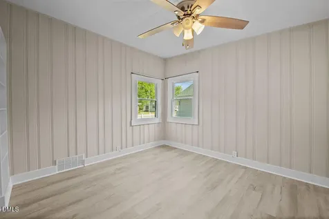 411 S 6th Street Smithfield NC 27577