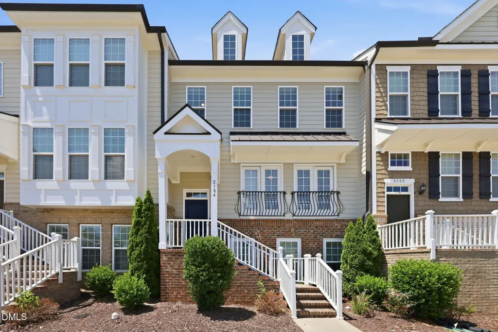 2104 Peakside Drive Apex NC 27523