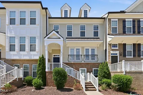 2104 Peakside Drive Apex NC 27523
