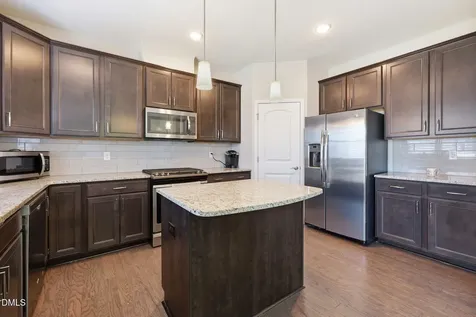 2104 Peakside Drive Apex NC 27523