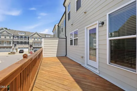 2104 Peakside Drive Apex NC 27523