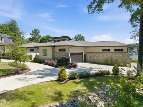 2532 Holiday Avenue Zebulon NC 27597