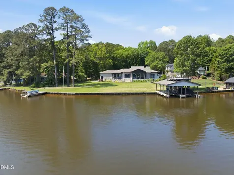 2532 Holiday Avenue Zebulon NC 27597