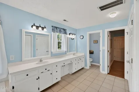 3437 Apple Meadow Drive Fuquay Varina NC 27526