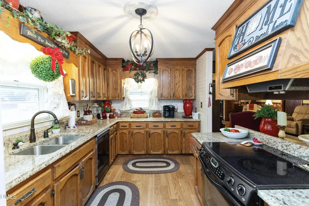 303 Chaucer Court Dunn NC 28334