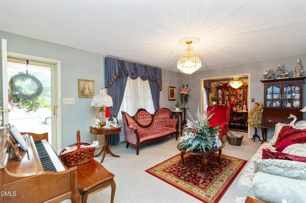 303 Chaucer Court Dunn NC 28334