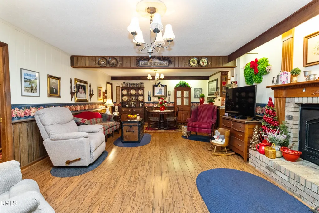 303 Chaucer Court Dunn NC 28334