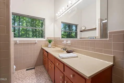 1808 Fairley Drive Raleigh NC 27607