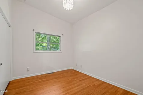 1808 Fairley Drive Raleigh NC 27607