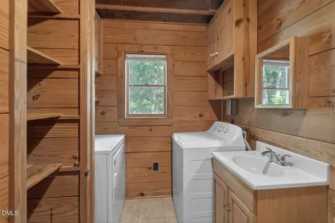 917 Roads End Pittsboro NC 27312