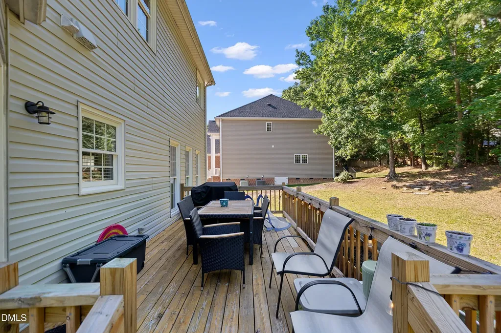 3528 Dewing Drive Raleigh NC 27616
