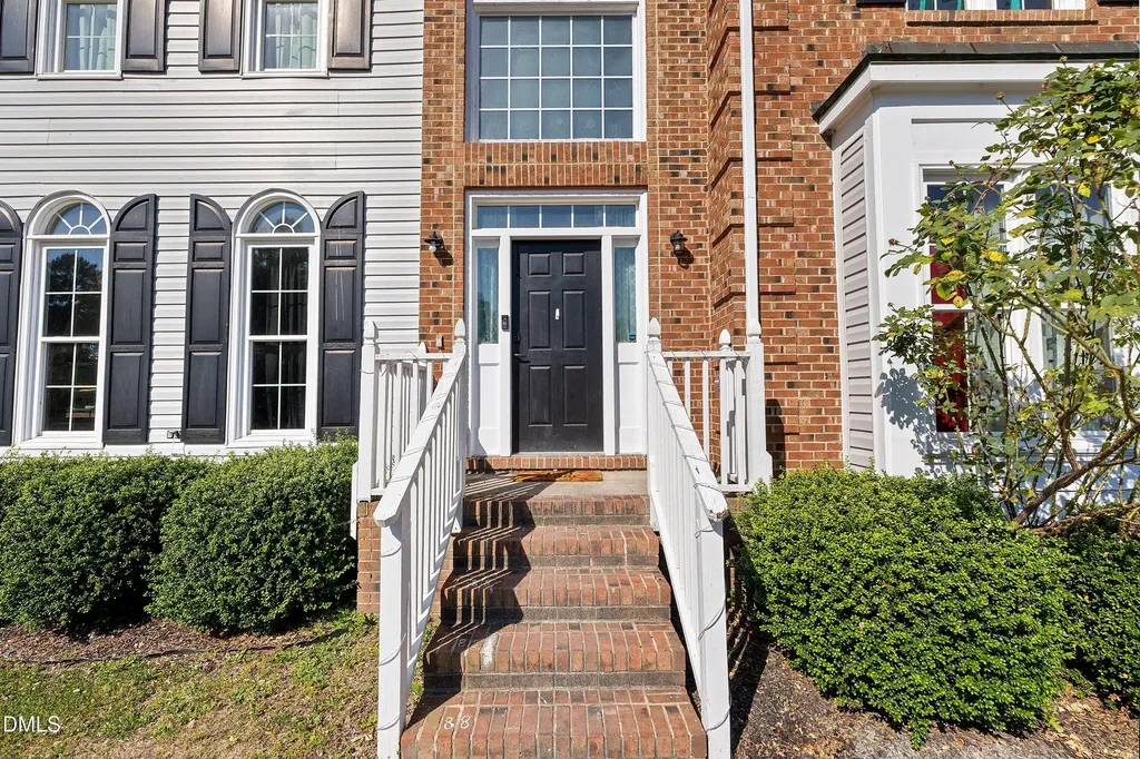3528 Dewing Drive Raleigh NC 27616