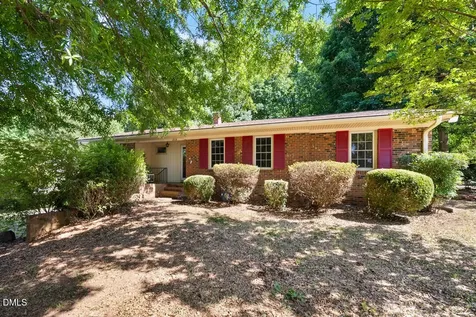 1019 Garden Court Burlington NC 27215