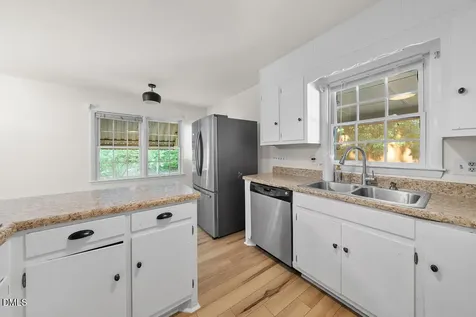 1019 Garden Court Burlington NC 27215