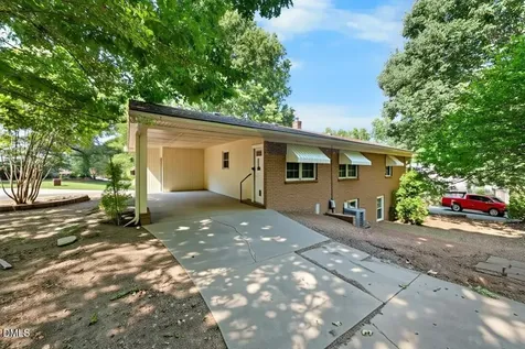 1019 Garden Court Burlington NC 27215