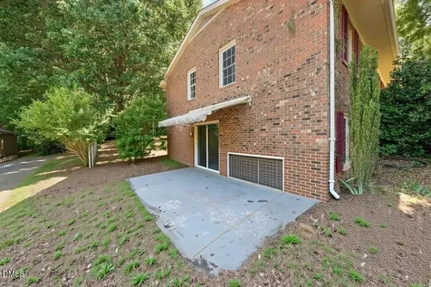 1019 Garden Court Burlington NC 27215