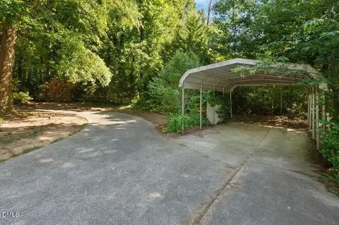 1019 Garden Court Burlington NC 27215