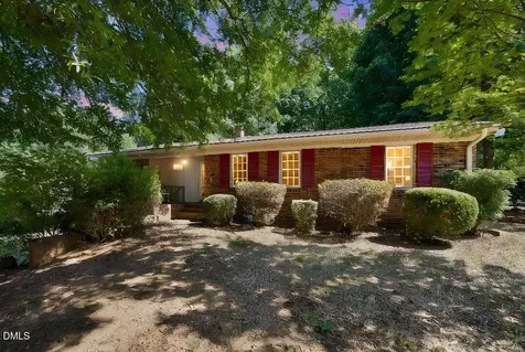 1019 Garden Court Burlington NC 27215