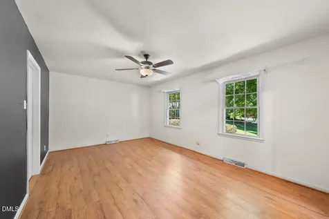 1019 Garden Court Burlington NC 27215