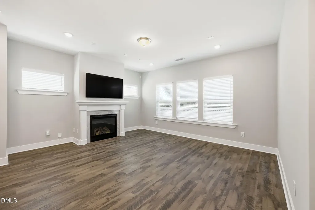 628 Sage Oak Holly Springs NC 27540
