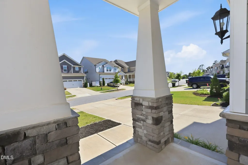 628 Sage Oak Holly Springs NC 27540