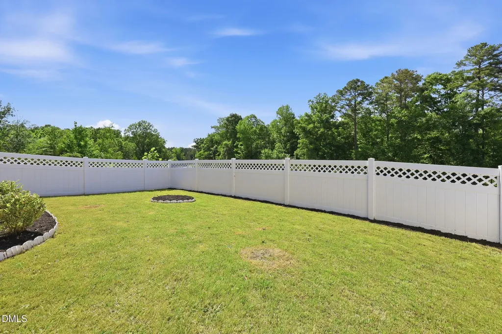 628 Sage Oak Holly Springs NC 27540