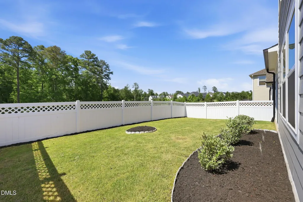 628 Sage Oak Holly Springs NC 27540