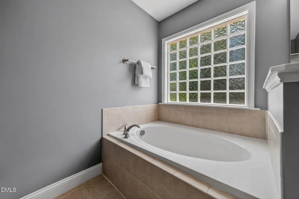 8524 Battery Crest Lane Wake Forest NC 27587