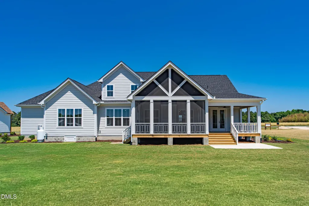 3220 Oakridge River Road Fuquay Varina NC 27526