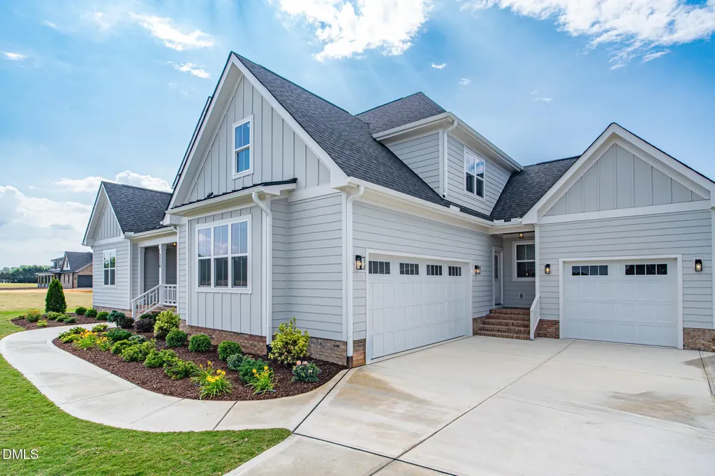 3220 Oakridge River Road Fuquay Varina NC 27526