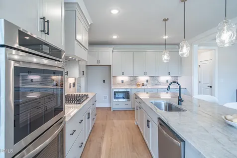 3220 Oakridge River Road Fuquay Varina NC 27526