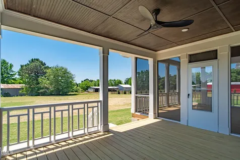 3220 Oakridge River Road Fuquay Varina NC 27526