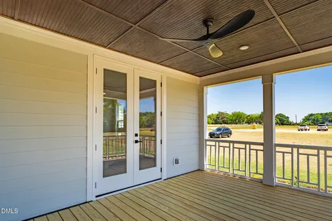 3220 Oakridge River Road Fuquay Varina NC 27526