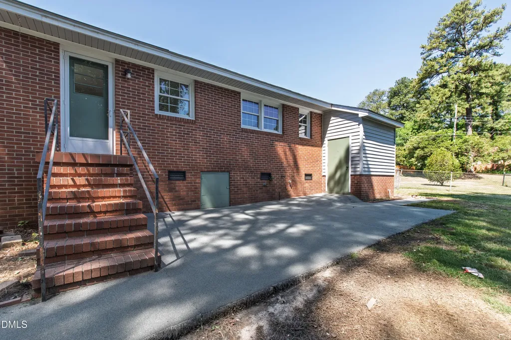 2467 Milburnie Road Raleigh NC 27610