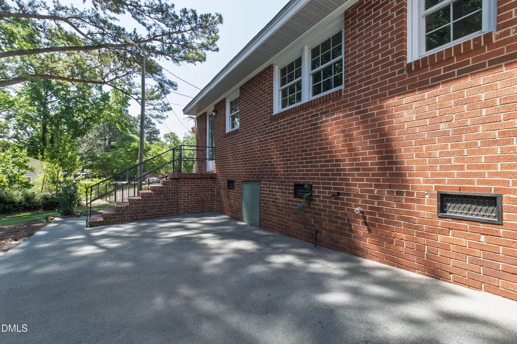 2467 Milburnie Road Raleigh NC 27610