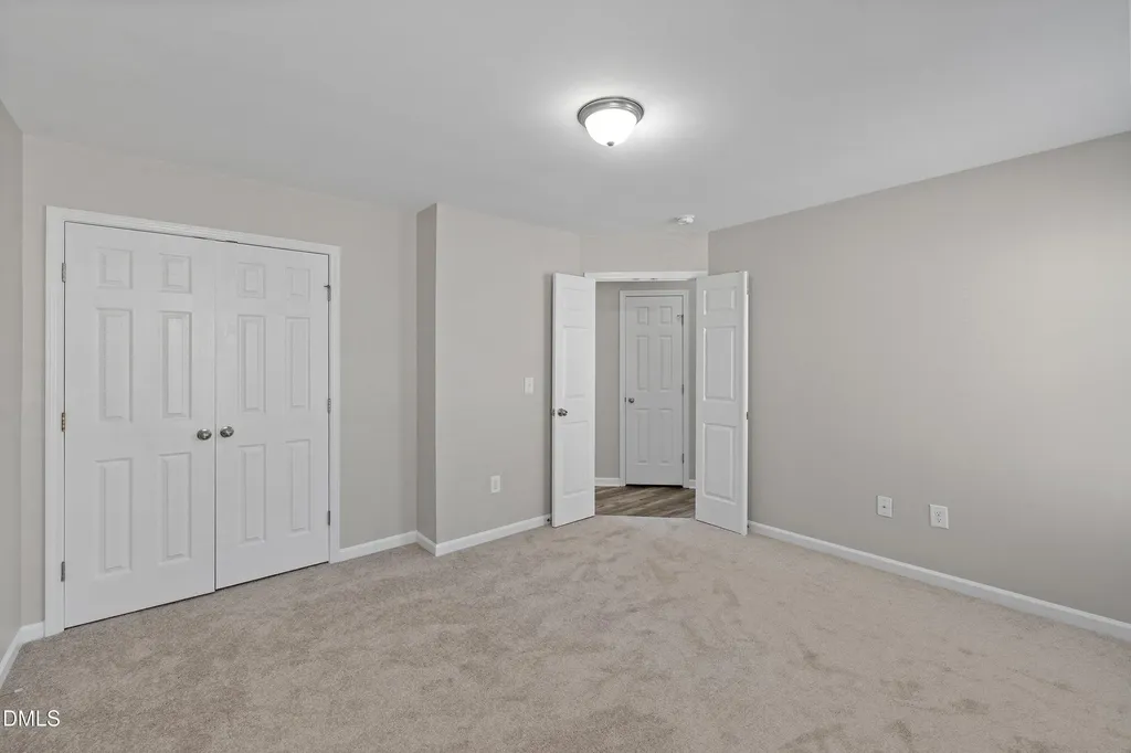 859 Bridlemine Fuquay Varina NC 27526