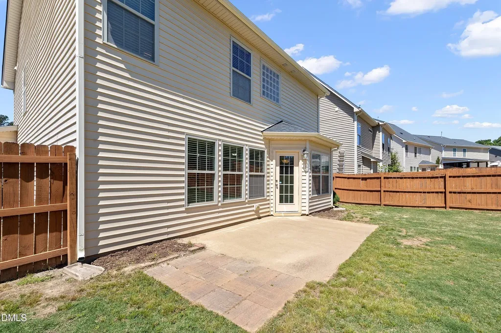 859 Bridlemine Fuquay Varina NC 27526