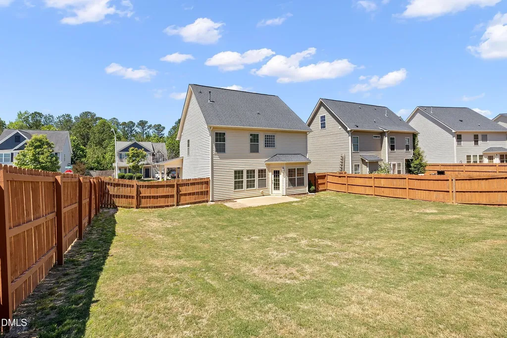 859 Bridlemine Fuquay Varina NC 27526