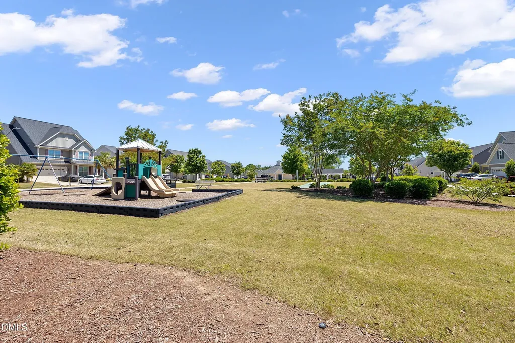 859 Bridlemine Fuquay Varina NC 27526