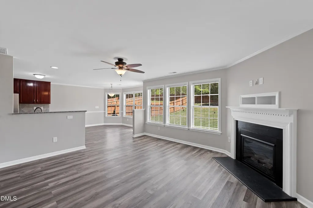859 Bridlemine Fuquay Varina NC 27526