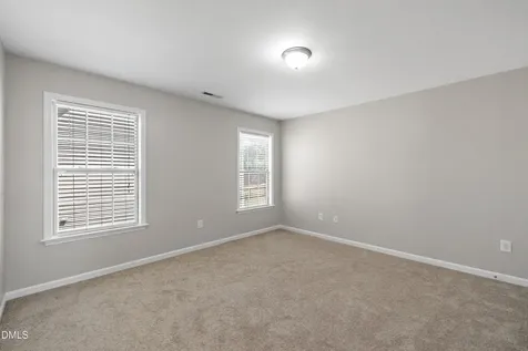 859 Bridlemine Fuquay Varina NC 27526