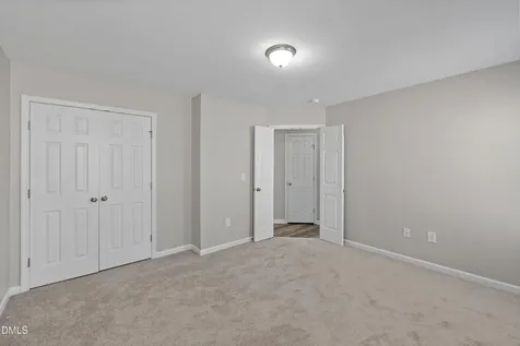 859 Bridlemine Fuquay Varina NC 27526