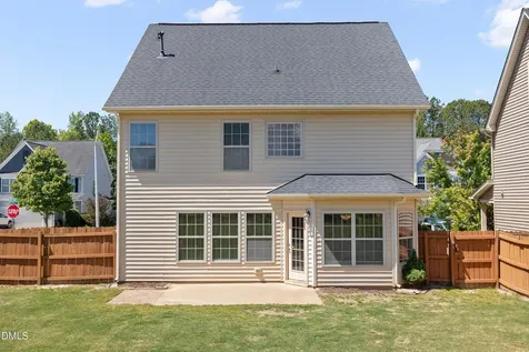 859 Bridlemine Fuquay Varina NC 27526