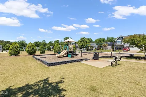859 Bridlemine Fuquay Varina NC 27526