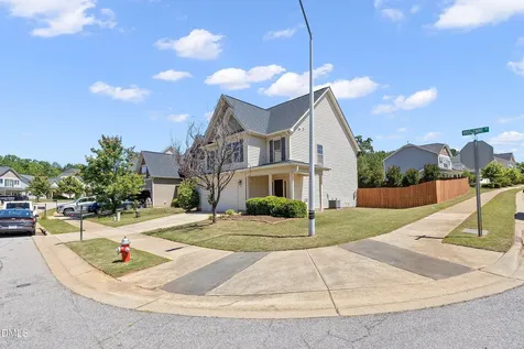 859 Bridlemine Fuquay Varina NC 27526