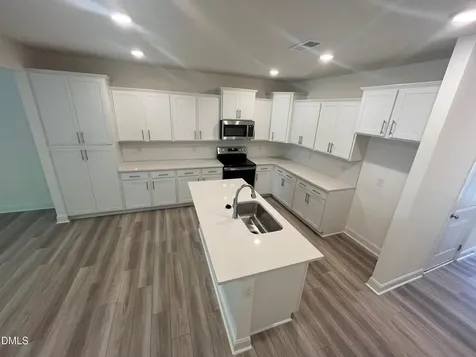 1274 Hammond Drive Mebane NC 27302